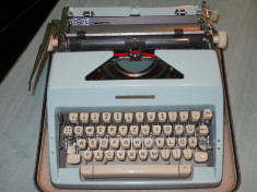masina de scris OLYMPIA COLORTIP S foto