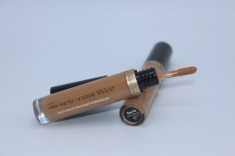 Corector Too Faced Born This Way Concealer Nuanta Deep Tan foto