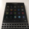 Telefon Blackberry Passport + husa protectie si accesorii originale