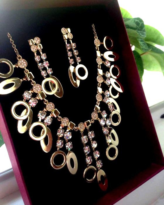 Set bijuterii AQA-colier lantisor +cercei-placat cu Aur 18k si Swarovski-nunta