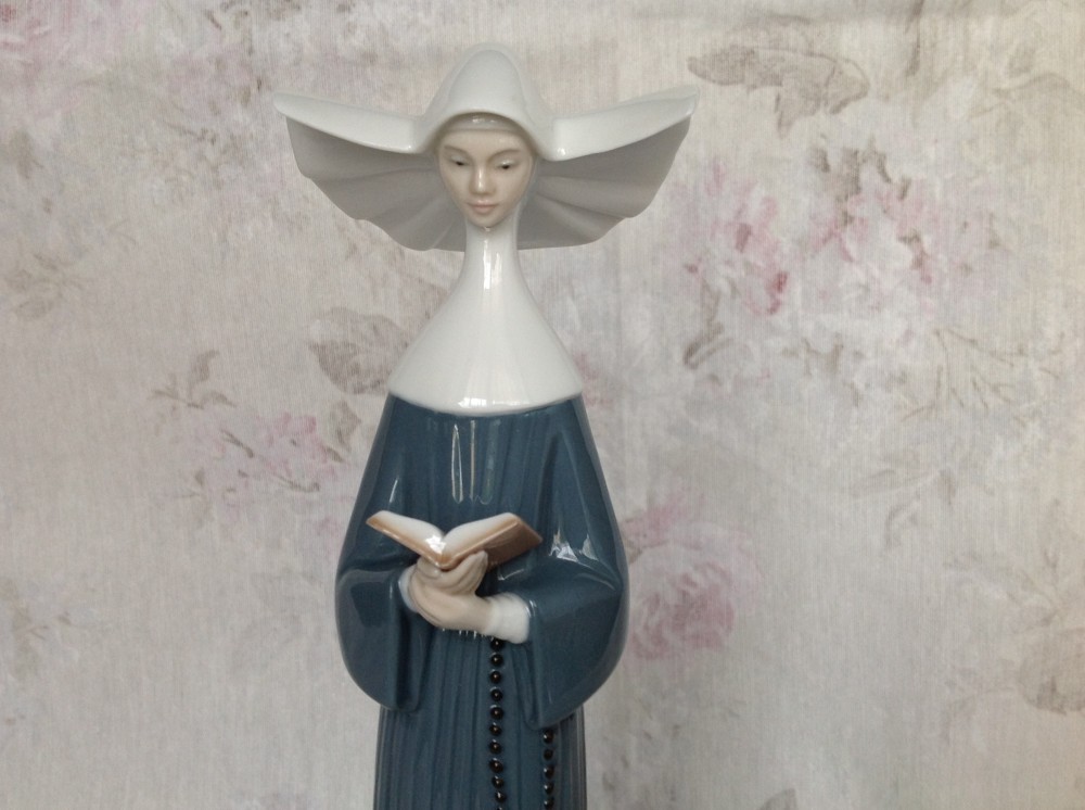 Statueta / bibelou / figurina portelan ultrafin Lladro Spania | arhiva ...