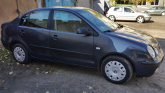 Volkswagen Polo Berlina (tip limuzina) foto