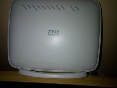 Router gigabit digi, marca ZTE ZXHN H298N foto
