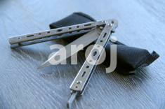 Cutit / Briceag Fluture Butterfly Balisong. Staniless. argintiu + husa foto