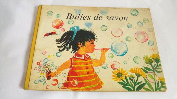 Bulles de savon, carte pentru copii, coperti si pagini tari de carton