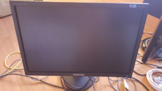 Monitor samsung 943bw 19 inch cu pozitionare verticala sau orizontala foto