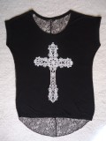 TRICOU DAMA NEGRU SPATE LUNG DANTELA CRUCE SUPRADIMENSIONATA MARGELE FINE ALBE