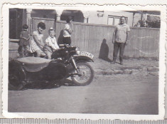 bnk foto - Motocicleta cu atas MZ 250 - Ploiesti anii `60 foto