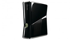 Xbox 360 250gb Slim foto