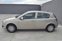 OPEL ASTRA H 1.4 foto