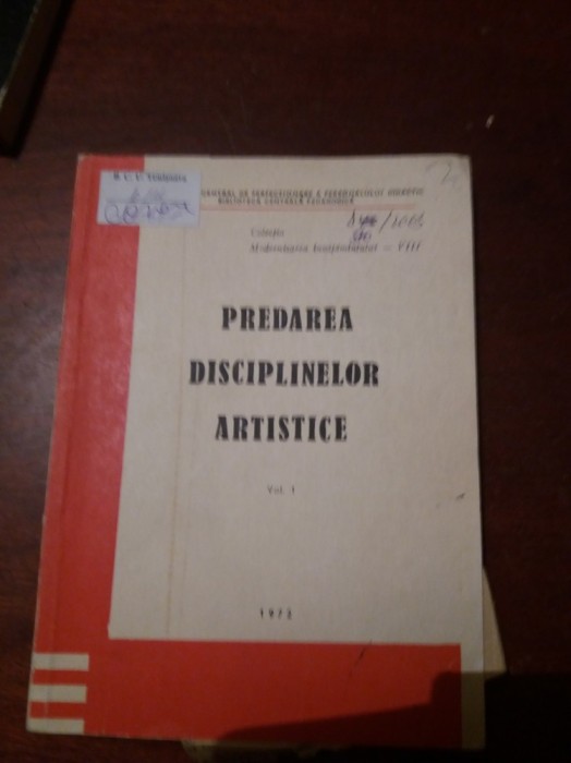 PREDAREA DISCIPLINELOR ARTISTICE