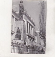 bnk cp Iasi - Universitatea Al I Cuza - Statuia lui M Eminescu - necirculata foto