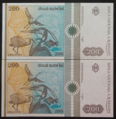 Lot / Set 2 Bancnote Serii Consecutive 200 Lei- ROMANIA, anul 1992 *cod 618 UNC foto