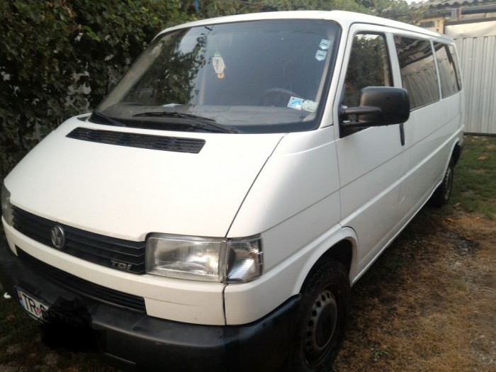 volkswagen transporter 8+1 locuri,modelul lung,stare foarte buna de functionare foto mare volkswagen transporter 8+1 locuri,modelul lung,stare foarte buna de functionare foto mare