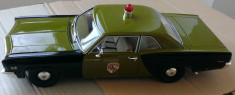 Macheta Chevrolet Biscayne 1966 Politia - AutoWorld (ERTL) 1/18 foto