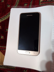 Samsung Galaxy j3-2016 foto