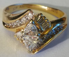 3. Inel aur 3,3 grame 10 carate cu diamante mari foto