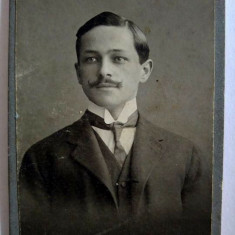 Fotografie veche, portret barbat, Brenner Testverek, Szegeden, anii 1900