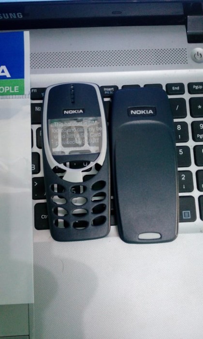 Vand carcasa completa si originala pt Nokia 3310 !!! foto mare Vand carcasa completa si originala pt Nokia 3310 !!! foto mare