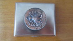 TABACHERA-metal,semn heraldic-vultur bicefal foto