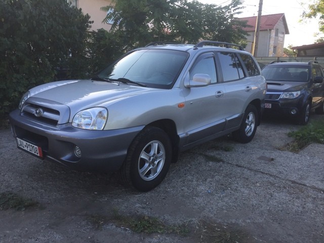 Vand HYUNDI SANTA Fe 4x4 fab. 2005, 4WD cuplabil la buton foto mare Vand HYUNDI SANTA Fe 4x4 fab. 2005, 4WD cuplabil la buton foto mare