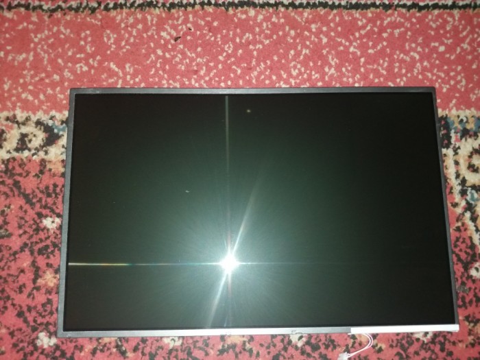 Display Acer Extensa 5220 B154EW08 fara pixeli morti/blocati sau dungi foto mare Display Acer Extensa 5220 B154EW08 fara pixeli morti/blocati sau dungi foto mare