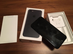 Vand iPhone 7, negru mat, 32 Gb, Neverlocked, Garantie foto