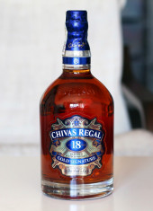 Whisky Chivas Regal 18 YO, Gold Signature 700ml foto