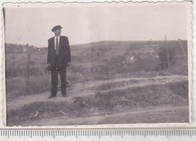 bnk foto - Portret de barbat - Tohani - anii `60 foto