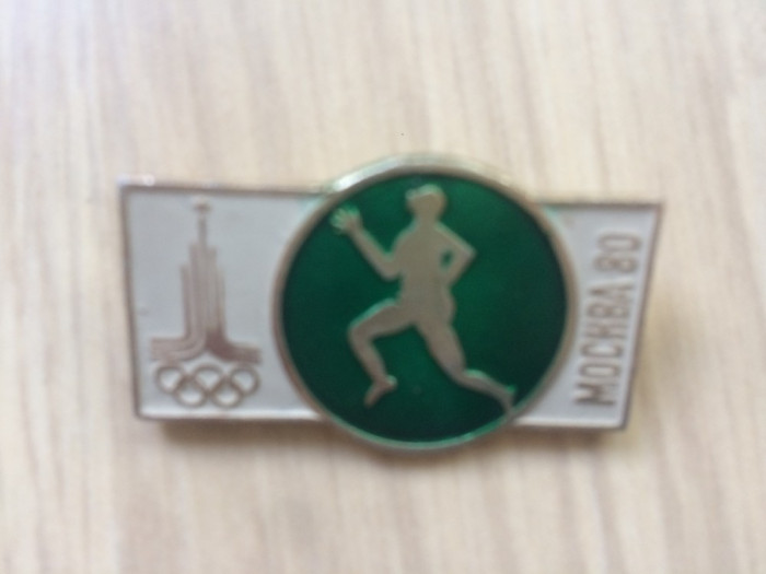 insigna jocurile olimpice moscova 1980 olimpiada moskva fan sport atletism urss