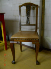 Pereche scaune,stejar masiv,elemente Art Nouveau,45x43cm., spatar 105cm. foto