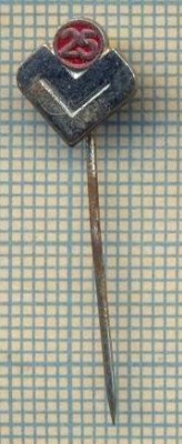 ZET1342 INSIGNA - ,,25&amp;quot;,, V &amp;quot;-AUREA CELJE -DIN FOSTA IUGOSLAVIE -AZI SLOVENIA foto