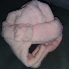 Caciula ruseasca blanita culoare roz - fetite 6-12 luni