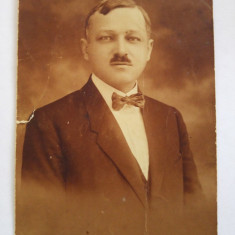 Fotografie veche tip carte postala,1923-1924, portret barbat, sepia