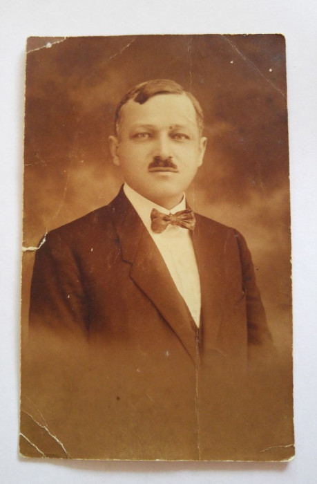 Fotografie veche tip carte postala,1923-1924, portret barbat, sepia