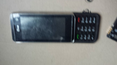 telefon lg kf700 DEFECT !!! (display, touchscreen cablu ok) foto