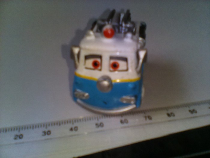 bnk jc Disney Pixar - Cars - masinuta Red - albastra