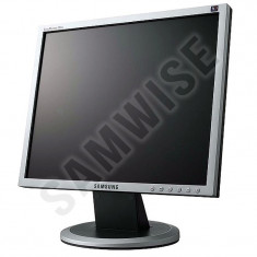 Monitor 17&amp;quot; LCD Samsung SyncMaster 740N, 1280 x 1024, 8ms, VGA, Cabluri incluse, Grad A foto
