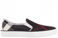 Slip-on Burberry foto