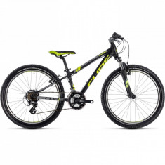 BICICLETA CUBE KID 240 Black Flashyellow 2018 foto