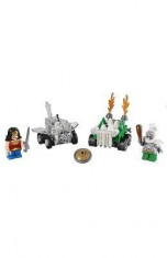 Lego Mighty Micros: Wonder Woman contra Doomsday 5-12 ani (76070) foto