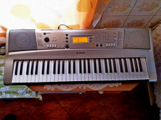 YAMAHA PSR E313 foto