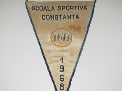 Fanion vechi-brodat - Scoala Sportiva CONSTANTA (anul 1968) foto