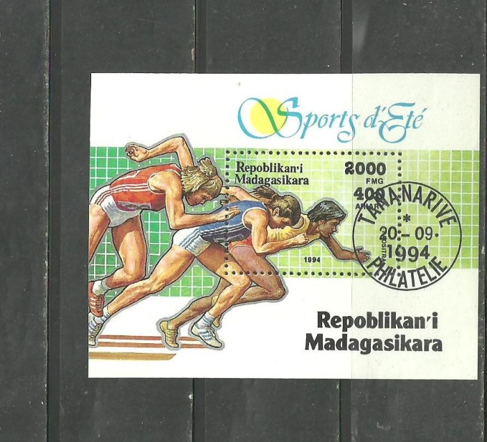 MADAGASCAR 1994 - SPORT. ATLETISM. COLITA STAMPILATA FORMAT MIC, B47