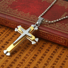 Pandantiv crucifix cruce silver cu gold cruciulita cu lant atasat foto