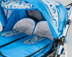 Carucior gemeni Kerttu Duette multifunctional albastru cu model foto