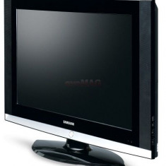 Cauti Vand LCD TV 40" 102 cm SAMSUNG LCD Samsung LE40B530P7W Negru? Vezi  oferta pe Okazii.ro