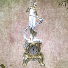 Statueta cu ceas Roma Antica Ideal Gift foto