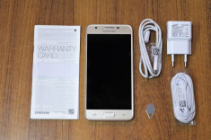 Samsung Galaxy J5 2016 Gold foto