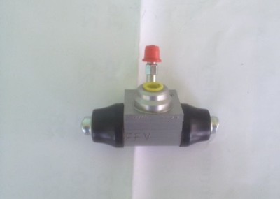 Cilindru Frana Spate VW POLO 6N foto